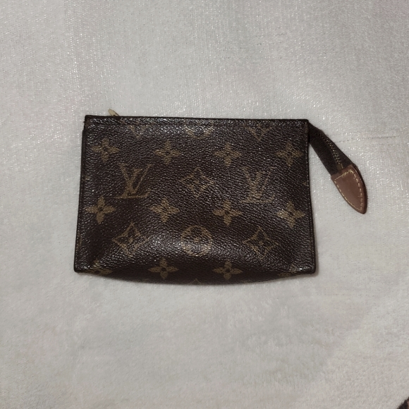 Louis Vuitton Monogram Toiletry Bag 15 - Picture 1 of 7